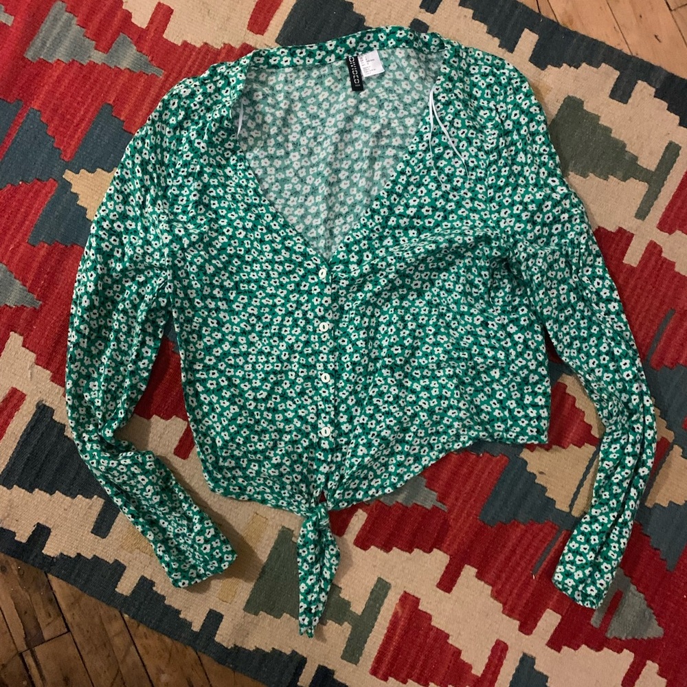 H&M divided crop top